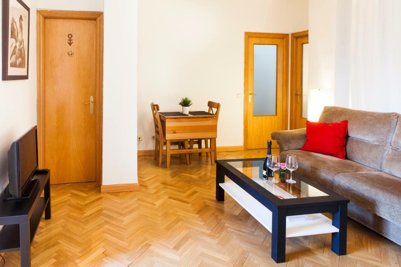 Apartament Segovia Madryt Zewnętrze zdjęcie